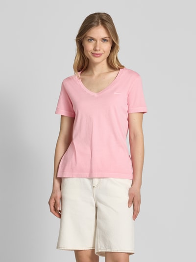 Gant T-shirt met geribde V-hals Felroze - 4