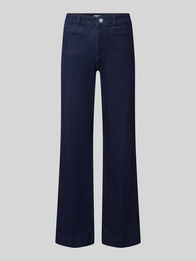 Produktfoto, Wide Fit Jeans mit Eingrifftaschen von Christian Berg Woman, dunkelblauer Stoff, klare Linien, strukturierte Oberfläche, Damen Jeans, Gürtelschlaufen, Knopf- und Reißverschluss, Bundweite 36 cm, Innenbeinlänge 78 cm