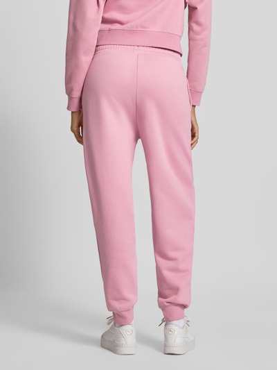 PUMA Slim fit sweatpants met labelstitching Roze - 5