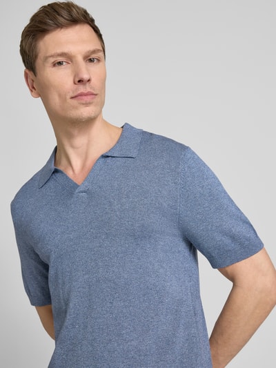 Lindbergh Slim Fit Poloshirt mit V-Ausschnitt Modell 'Ecovero' Rauchblau 3