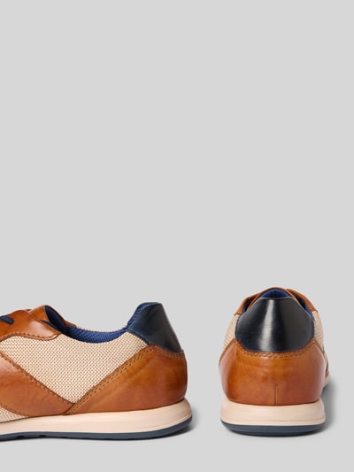 Produktfoto, Sneaker mit Schnürverschluss Modell 'Thorello' von bugatti, Leder-Mix in Braun und Beige, strukturierte Sohle, Label-Detail