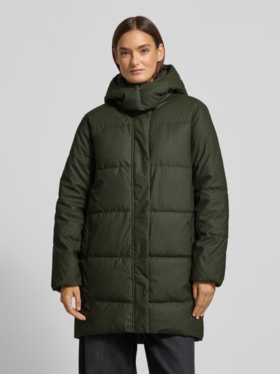 Vero Moda Płaszcz pikowany o kroju regular fit z kapturem model ‘GREATAKYLIE’ Oliwkowy 4