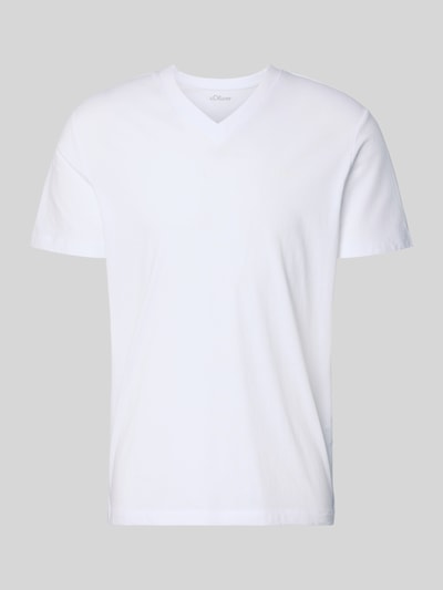 Produktfoto, Regular Fit T-Shirt aus reiner Baumwolle von s.Oliver RED LABEL, Optik: Unifarben, Passform: Regular-Fit, Label-Applikation, V-Ausschnitt, Ärmelform: Kurzarm, Materialverarbeitung: Jersey, Material: reine Baumwolle, weiß