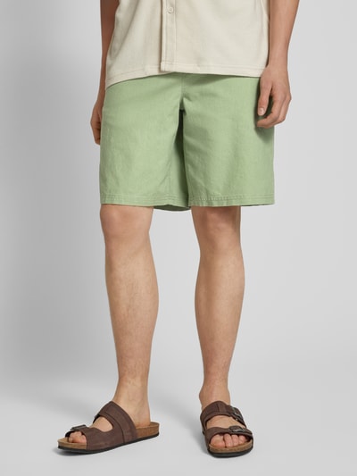 Blend Regular Fit Sweatshorts aus Leinen-Mix Modell 'BAY' Oliv 4