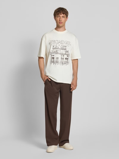 Pegador T-shirt o kroju oversized z nadrukiem z logo model ‘Barno’ Złamany biały 1