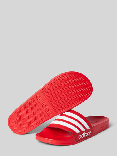 ADIDAS SPORTSWEAR Sandały ze wzorem w paski model ‘ADILETTE SHOWER’ Czerwony 3