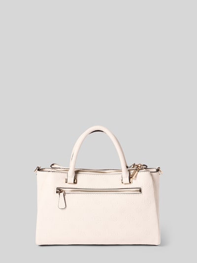 Produktfoto, Handtasche mit Allover-Logo-Prägung Modell 'Anise' von Guess, cremefarben, geteiltes Hauptfach, Reißverschluss, goldene Details, Szerokość w rozmiarze 31 cm, długość 19 cm, głębokość 12 cm, długość paska 116 cm