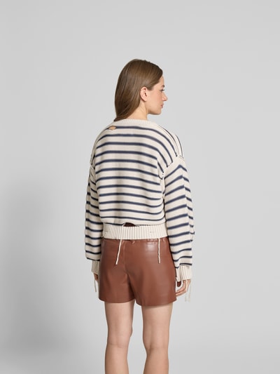 MM6 Maison Margiela Oversized Pullover in Strick-Optik Ecru 5