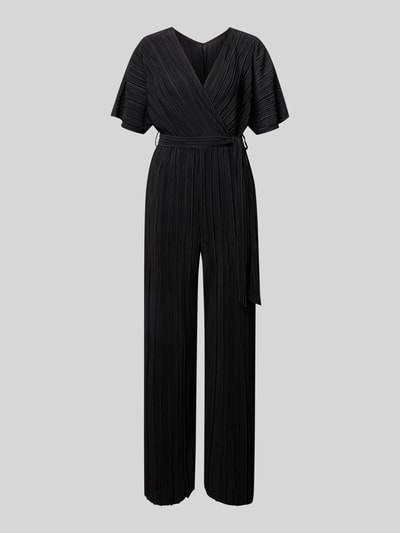 Produktfoto, zwarte Regular fit Jumpsuit met V-hals model 'Olinda' van YAS, getailleerde pasvorm, korte mouw, stoffen riem, plissélijk.