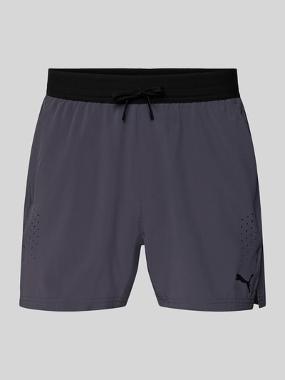 Produktfoto, Regular Fit Shorts mit Logo-Print von PUMA PERFORMANCE in Grau mit Elastischer-Material-Mix, Tunnelzug, Eingrifftaschen, schwarze Details