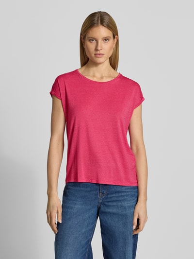Kobiece modelka nosi Relaxed Fit T-Shirt aus Viskose-Mix Modell 'LAVA' od Vero Moda, różowy, krótki rękaw, okrągły dekolt, przód, całkowity widok.