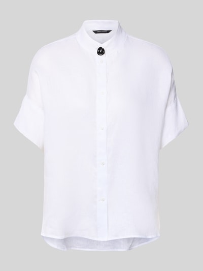 Produktfoto, Regular Fit Bluse mit Stehkragen und Knopfleiste von ARMANI EXCHANGE in Weiß mit Knotendetail an den Ärmeln, strukturierte Oberfläche. Rückenlänge 67 cm, Ärmellänge 20 cm bei Größe S.