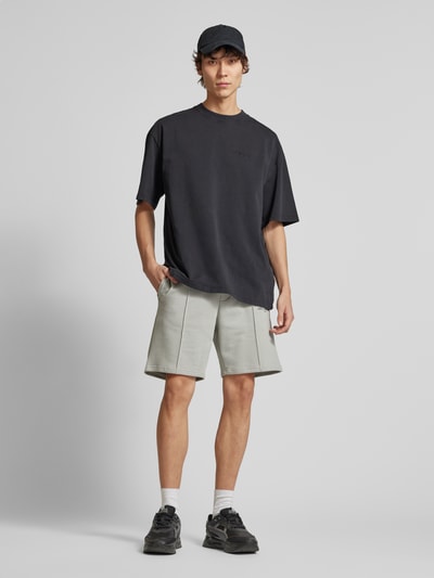 Only & Sons Regular Fit Sweatshorts mit fixierten Bügelfalten Hellgrau 1