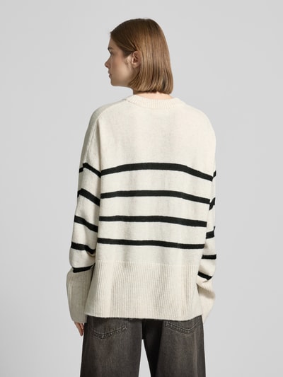 Review Oversized Strickpullover mit überschnittenen Schultern Offwhite 5