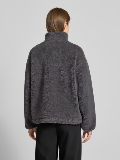 Review Kurtka polarowa ze stójką i detalem z logo Ciemnoszary 5