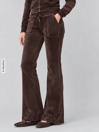 Juicy Couture Spodnie dresowe z tunelem model 'LAYLA' Czekoladowy 4