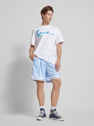 KARL KANI Regular Fit Sweatshorts mit Label-Stitching Hellblau 1