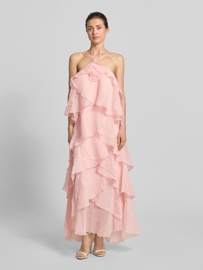Frauenmodel trägt Maxikleid mit 3D-Rüschendetails Modell 'DELILAH' von Vero Moda, Optik: Unifarben, Regular-Fit, Maxi-Länge, Spaghettiträger, Nahtreißverschluss, Ganzkörperansicht von vorne.