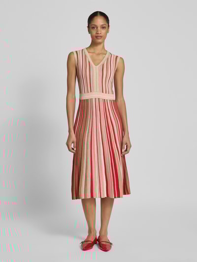 Zero Strickkleid mit V-Ausschnitt Sand 4