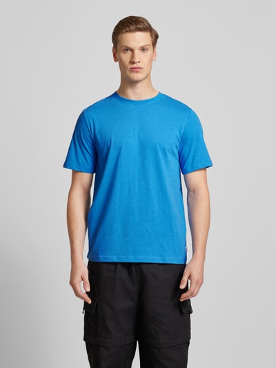 Jack & Jones T-shirt z detalem z logo model ‘ORGANIC’ Królewski niebieski melanż 4