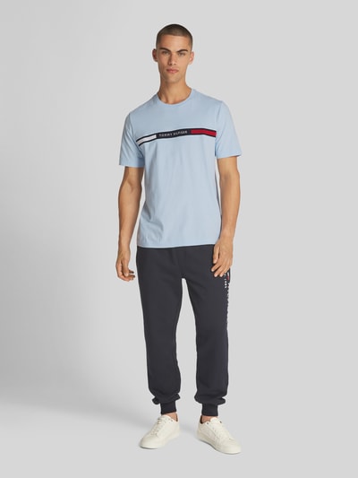 Tommy Hilfiger t-shirt o kroju regular fit z czystej bawełny Jasnoniebieski 1