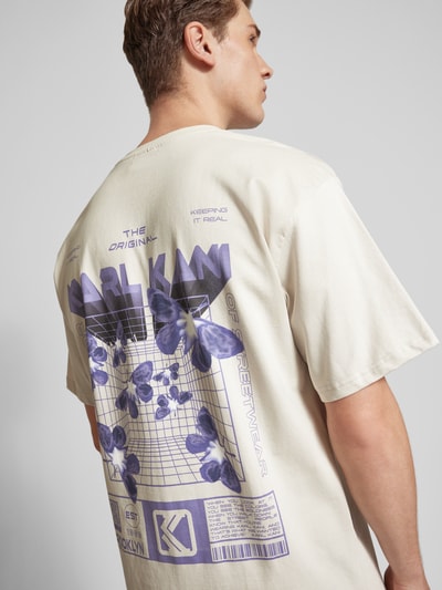 KARL KANI T-Shirt mit Label-Print Modell 'Signature' Hellgrau 3