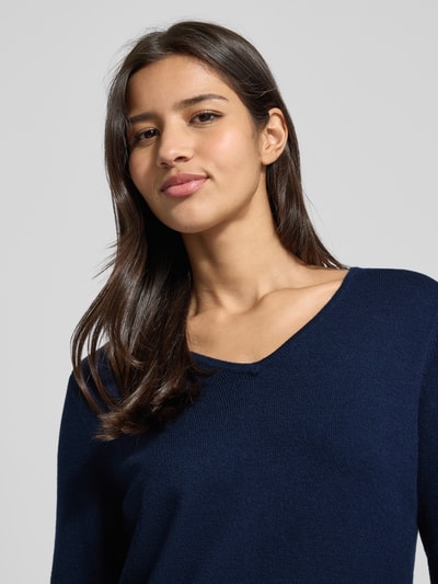 Christian Berg Woman Strickpullover aus Viskose-Mix mit V-Ausschnitt Dunkelblau 3