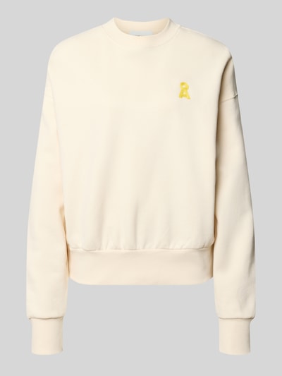 Produktfoto, Oversized Sweatshirt aus reiner Bio-Baumwolle Modell 'ICONIC A ALIZAA' von Armedangels in Optik: Unifarben, Logo-Stitching, Rundhals, Langarm, Sweat