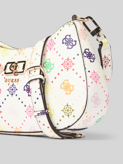 Produktfoto, Shoulder Bag mit Allover-Logo-Print Modell 'Emelie' von Guess, cremeweiß mit buntem Allover-Logo-Print, Logo-Detail, feingenarbte Textur, Hauptfach mit Reißverschluss, abnehmbarer Schulterriemen, Maße 26x16x6 cm, Länge Schulterriemen 56 cm