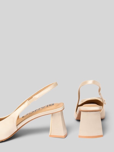 Produktfoto, Slingback Pumps mit Schleife und Blockabsatz von BIANCO in Beige, glatte Sohle, spitz zulaufende Form, Absatzhöhe 7 cm, Riemchen