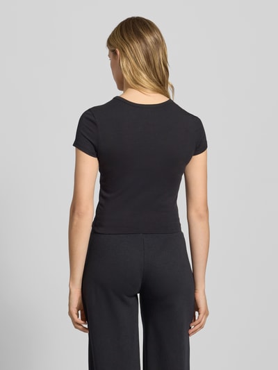 Review T-shirt z wyhaftowanym motywem Czarny 5