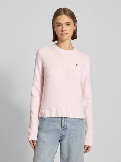 Review Eng anliegender Strickpullover mit Rundhalsausschnitt Rose Melange 4