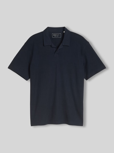 Produktfoto, Relaxed Fit Poloshirt aus Baumwoll-Mix von Tom Tailor Denim, Optik: Unifarben, Polokragen, V-Ausschnitt, Kurzarm, Piqué Struktur.