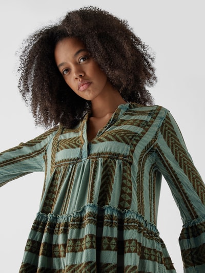 Devotion Knielanges Kleid mit V-Ausschnitt Lindgrün 3