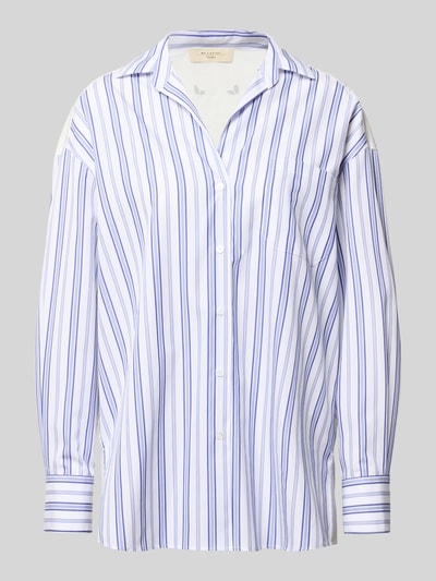 Frauenmodel trägt Loose Fit Hemdbluse aus reiner Baumwolle von Weekend Max Mara, Optik:Allover-Muster, Hemdkragen, Langarm, Knopfleiste, Manschette, reine Baumwolle, Ganzkörperansicht von vorne.