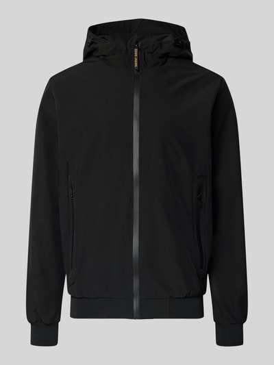 Produktfoto, schwarze Herren Jacke mit Kapuze, Reißverschluss, Reißverschlusstaschen, Material-Mix mit Stretch-Anteil, Modell 'MATTEO' von CARS JEANS, Regular Fit, glatte Struktur, sichtbare Nähte und elastische Bündchen.