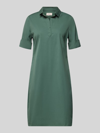 Produktfoto, Hemdblusenkleid mit V-Ausschnitt von ROBE LÉGÈRE in Dunkelgrün, Baumwoll-Mix mit Stretch, gerader Schnitt, Minikleid, glatte Textur