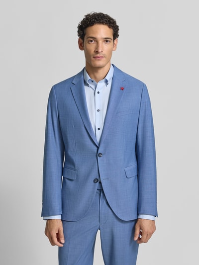 Männermodel trägt Regular Fit Sakko mit Schurwoll-Anteil Modell 'Monopoly' von CINQUE in Hellblau, feine Textur, Ganzkörperansicht von vorne.
