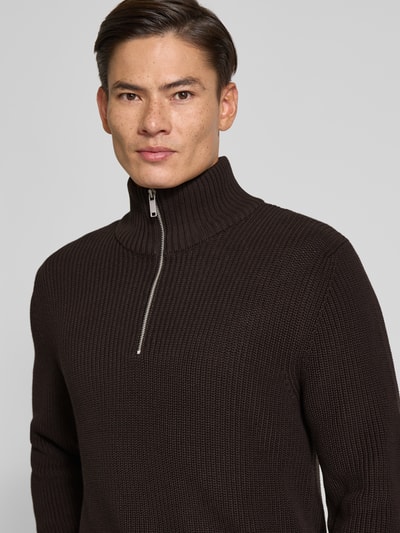 MCNEAL Strickpullover mit Troyer-Kragen Schoko 3