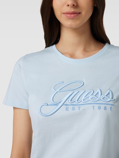 Guess T-Shirt aus reiner Baumwolle mit Label-Stitching Bleu 3