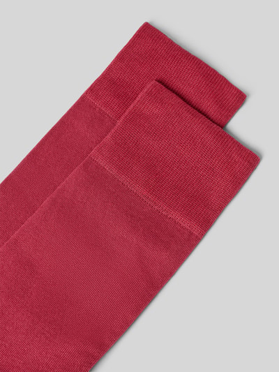 Produktfoto, Socken aus Baumwoll-Mix im 2er-Pack von Christian Berg Men, rote Farbe, elastisches Rippbündchen, Label-Print, feine Textur