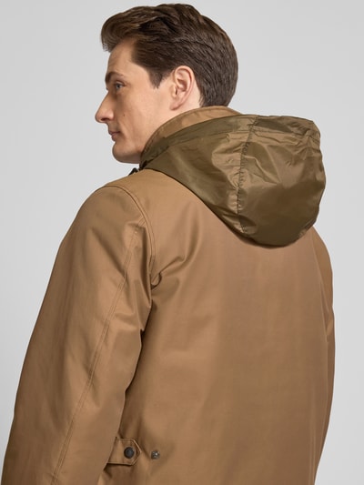 Barbour Jacke mit Pattentaschen Mud 3