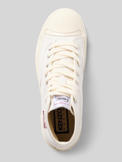 Produktfoto, High-Top-Sneaker mit Logo-Stitching von Kenzo in Cremeweiß mit Schnürverschluss, strukturierter Sohle und Label-Patch