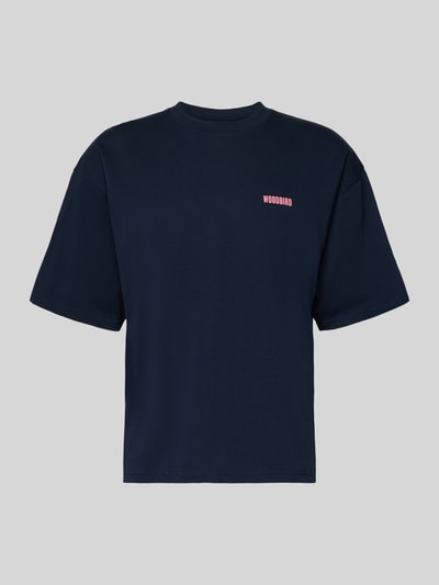 Produktfoto, granatowy Męski t-shirt z bawełny, luźny krój, nadruk z logo, okrągły dekolt, model 'Beam' od Woodbird, długość tyłu 71 cm w rozmiarze M