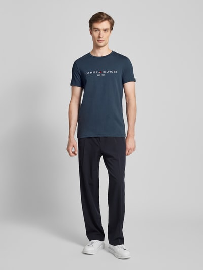 Tommy Hilfiger T-Shirt mit Label-Print Rauchblau 1