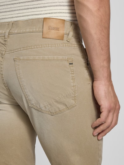 Brax Straight Fit Jeans mit Kontrastnähten Modell 'Chuck' Beige 3