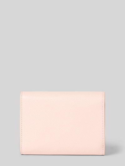 Produktfoto, Portemonnaie aus Leder Modell 'IRIDE' von FURLA in zartem Rosa mit feiner Narbung, diverses Fächer, Label-Detail, Damen