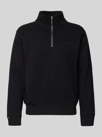 Produktfoto, schwarzer Regular Fit Pullover mit Logo-Stitching von Superdry, Baumwoll-Mix, Stehkragen, Reißverschluss, elastische Abschlüsse
