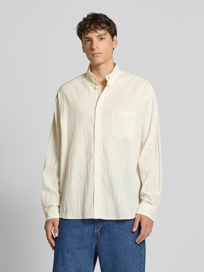 WEEKDAY Oversized Fit Freizeithemd mit Knopfleiste Modell 'Seersucker' Dunkelgrau 4