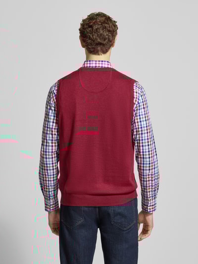 Christian Berg Men Pullunder mit Label-Stitching Dunkelrot Melange 5